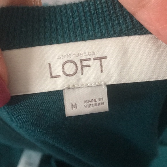 Ann Taylor LOFT Green Short Sleeve Shirt - Picture 5 of 6